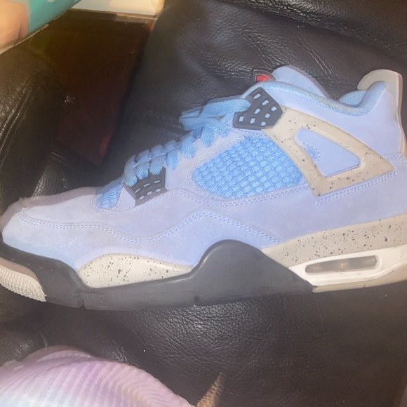 Men\'s Size 10 - Jordan 4 Retro Mid University Blue